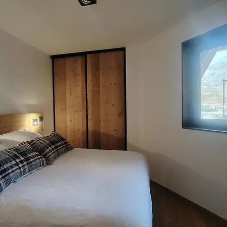 Apartman Homency - L'expression E11 *